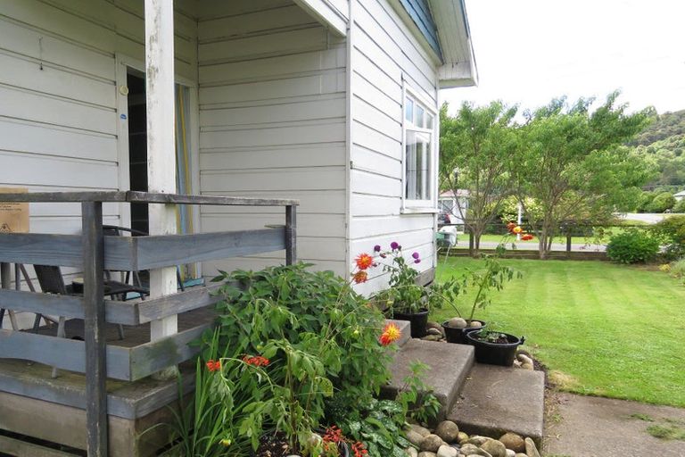 Photo of property in 8 Ranft Street, Reefton, 7830