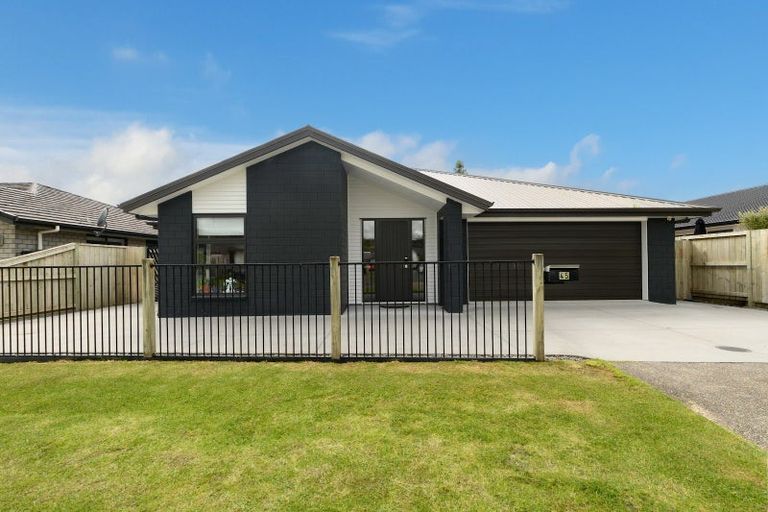 Photo of property in 45 Awataha Crescent, Pyes Pa, Tauranga, 3110