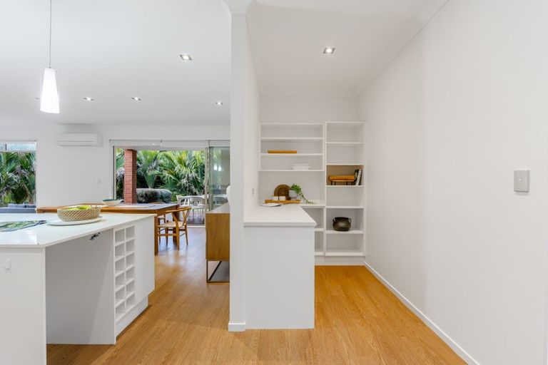 Photo of property in 339 Glenvar Road, Long Bay, Auckland, 0630
