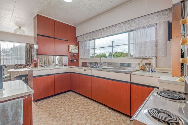 Photo of property in 12 Tararua Street, Pahiatua, 4910