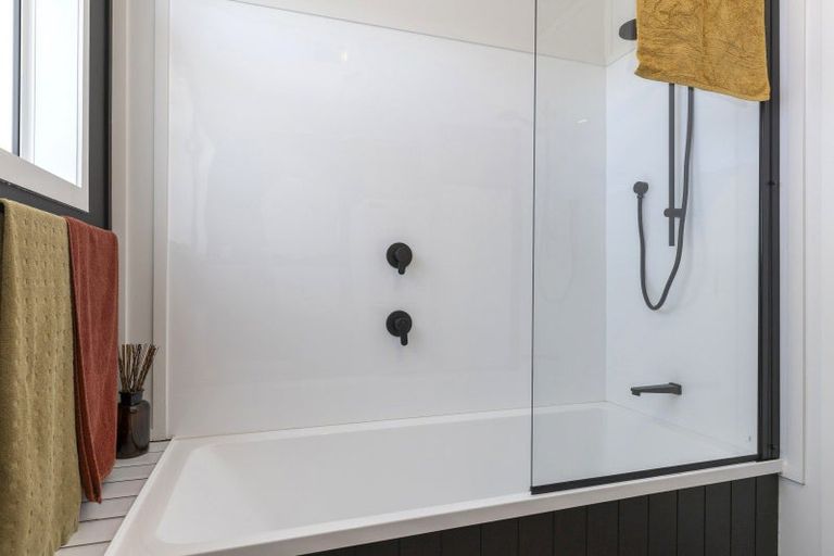 Photo of property in 41 Maire Street, Wairakei, Taupo, 3332