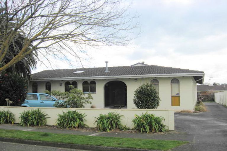 Photo of property in 3 Stuart Street, Levin, 5510