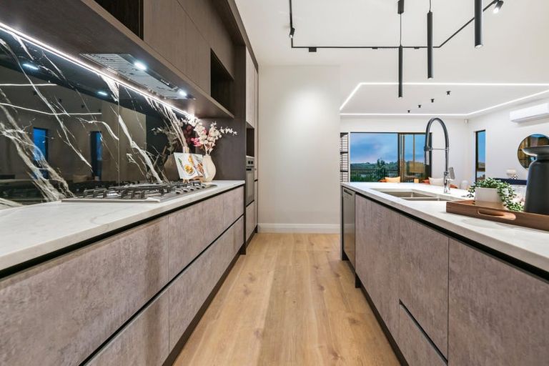 Photo of property in 28 Evergreen Parade, Rosehill, Papakura, 2113