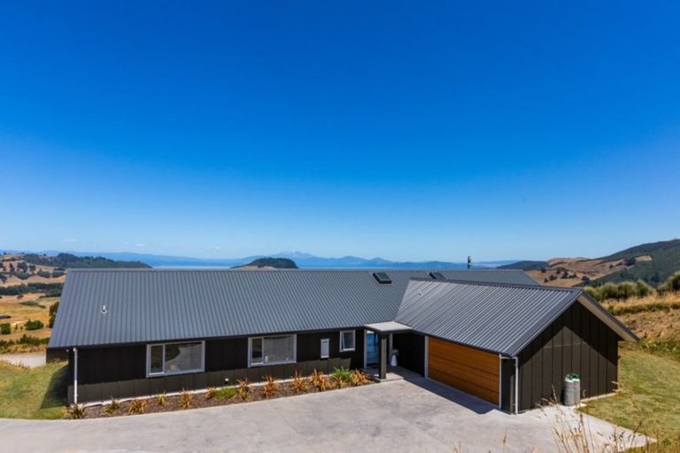 Photo of property in 71 Ross Rise, Kinloch, Taupo, 3385