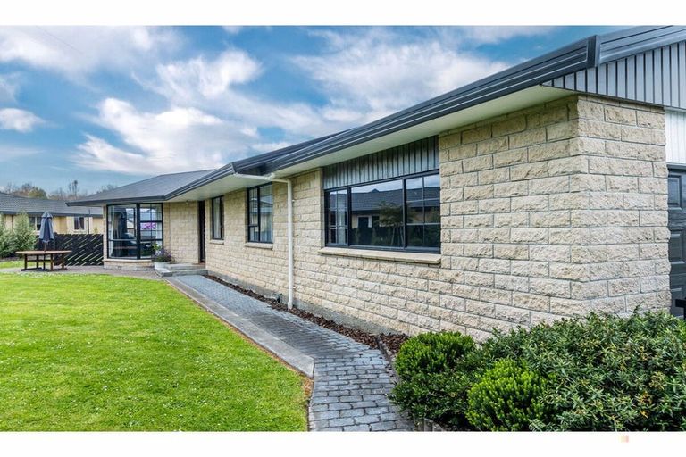 Photo of property in 15 Sawdon Place, Gleniti, Timaru, 7910