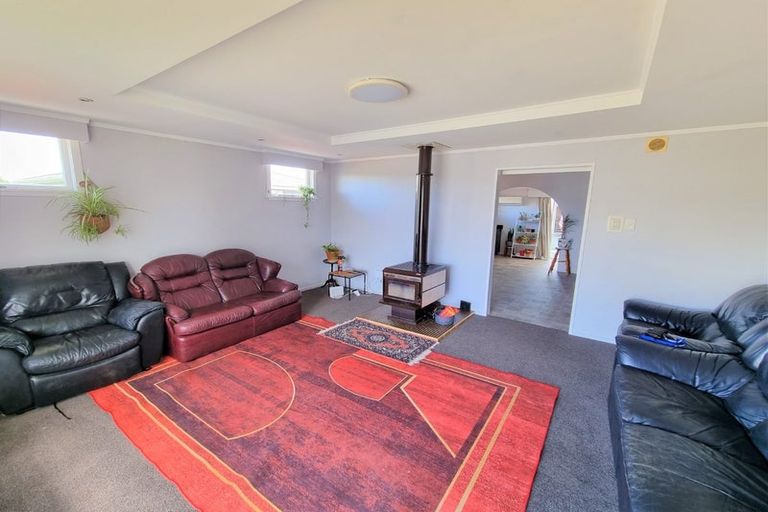 Photo of property in 27 Galway Avenue, Hokowhitu, Palmerston North, 4410