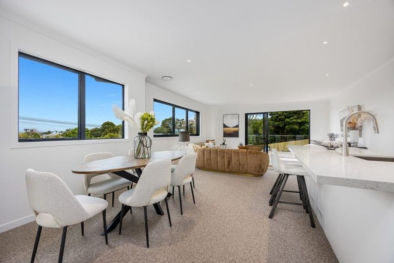 Photo of property in 12a Walbrook Road, Manly, Whangaparaoa, 0930