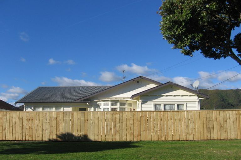 Photo of property in 27a Vincent Street, Waterloo, Lower Hutt, 5011