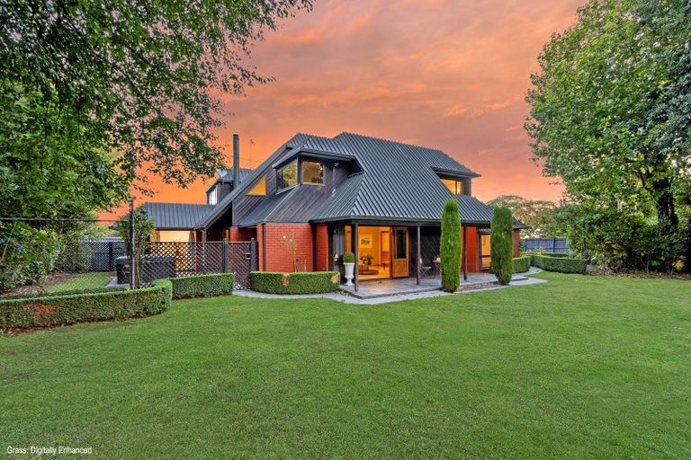 Photo of property in 323a Withells Road, Avonhead, Christchurch, 8042