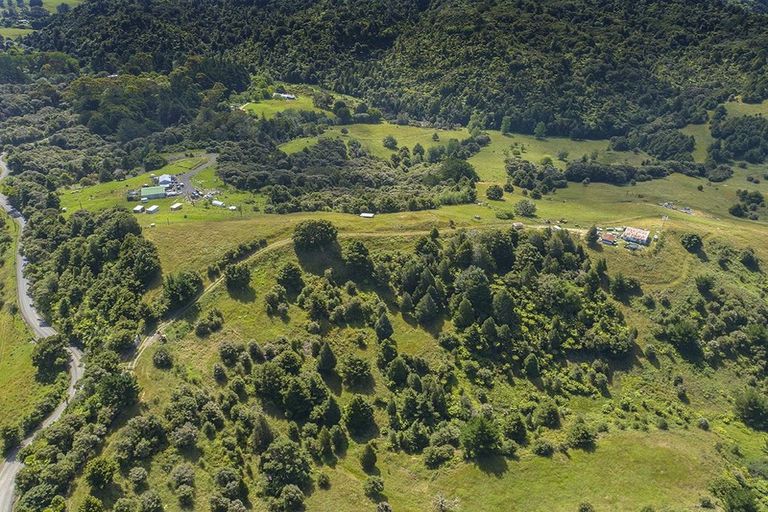 Photo of property in 910 Krippner Road, Puhoi, Silverdale, 0994