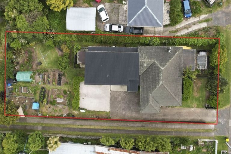 Photo of property in 50 Seymour Road, Sunnyvale, Auckland, 0612