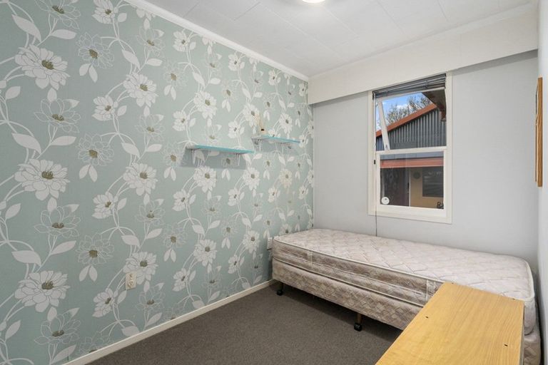 Photo of property in 4 Kimberley Grove, Westbrook, Palmerston North, 4412