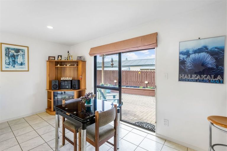 Photo of property in 6 D'urville Place, Gulf Harbour, Whangaparaoa, 0930