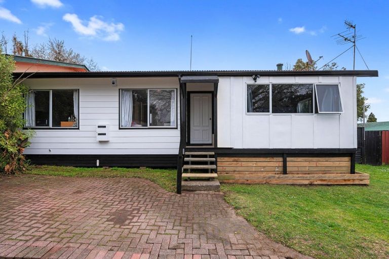 Photo of property in 24a Pohutukawa Drive, Owhata, Rotorua, 3010