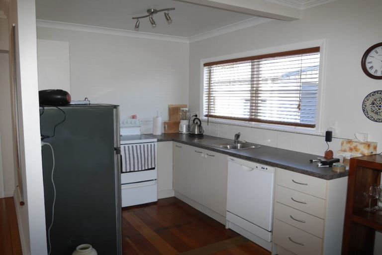 Photo of property in 41a Tiromoana Road, Raumati South, Paraparaumu, 5032