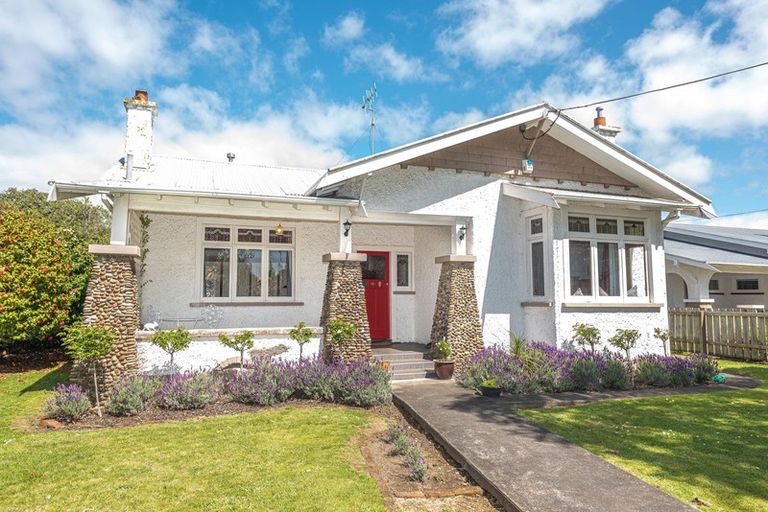 Photo of property in 39 Grey Street, College Estate, Whanganui, 4500