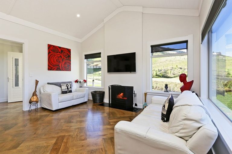 Photo of property in 5 Ridgeway Terrace, Taradale, Napier, 4112