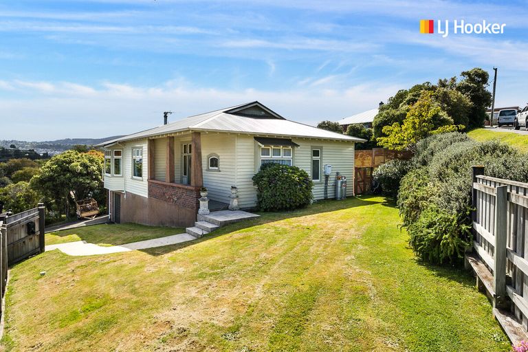 Photo of property in 77 Bayfield Road, Andersons Bay, Dunedin, 9013