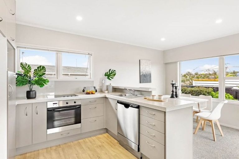 Photo of property in 3/4 Waterloo Road, Milford, Auckland, 0620