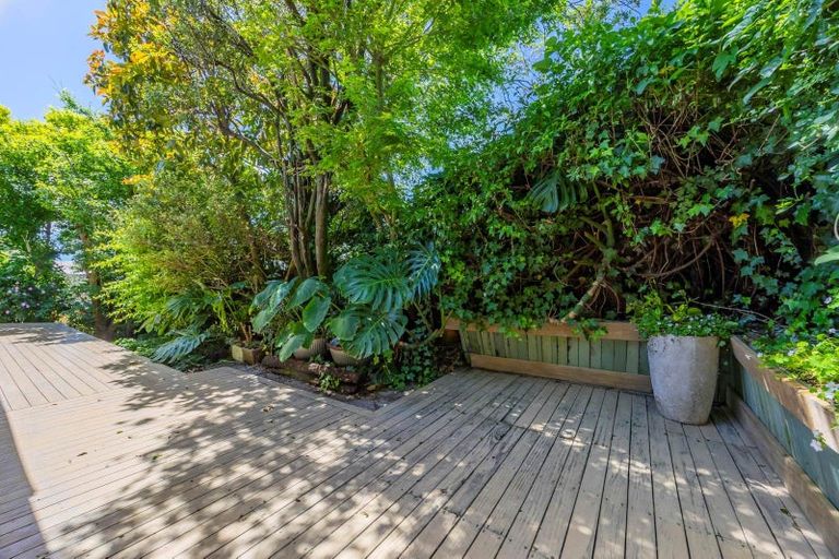 Photo of property in 2/89 Diana Drive, Glenfield, Auckland, 0627