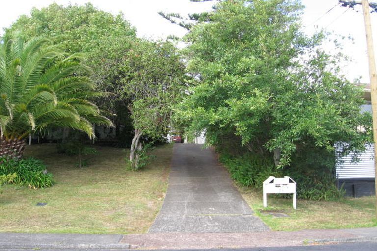 Photo of property in 1/24 William Souter Street, Forrest Hill, Auckland, 0620