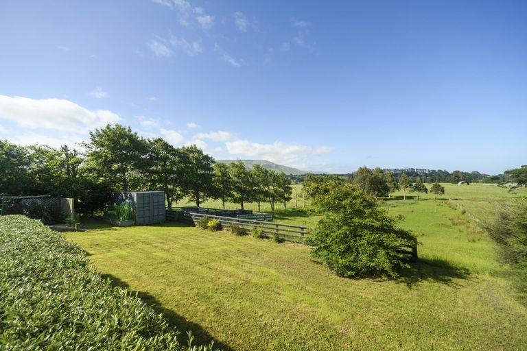 Photo of property in 88 Tokomaru Road East, Tokomaru, Palmerston North, 4474