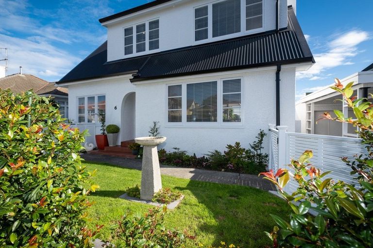 Photo of property in 6 Coleman Terrace, Hospital Hill, Napier, 4110