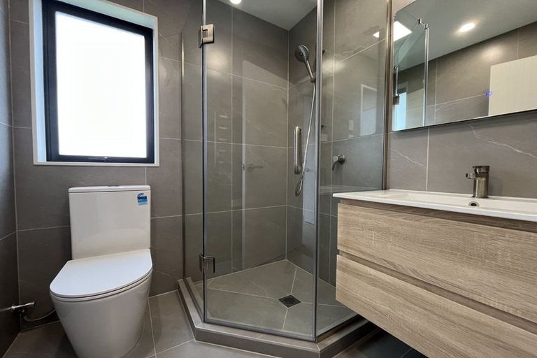 Photo of property in 7/131 Lancaster Road, Beach Haven, Auckland, 0626