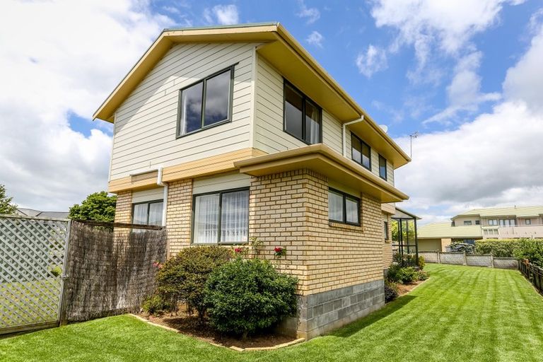 Photo of property in 96a Branch Road, Highlands Park, New Plymouth, 4312