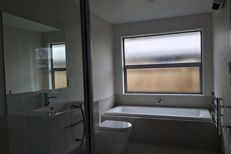 Photo of property in 5 Robalan Close, Halswell, Christchurch, 8025