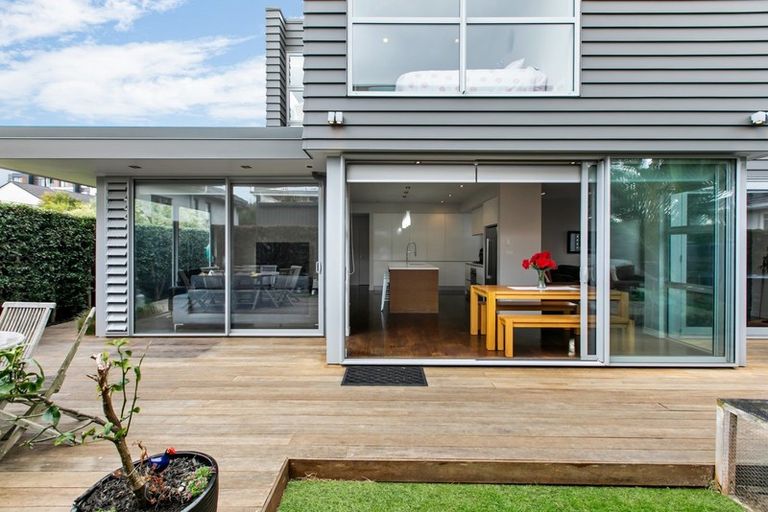 Photo of property in 14a Lomond Street, Takapuna, Auckland, 0622