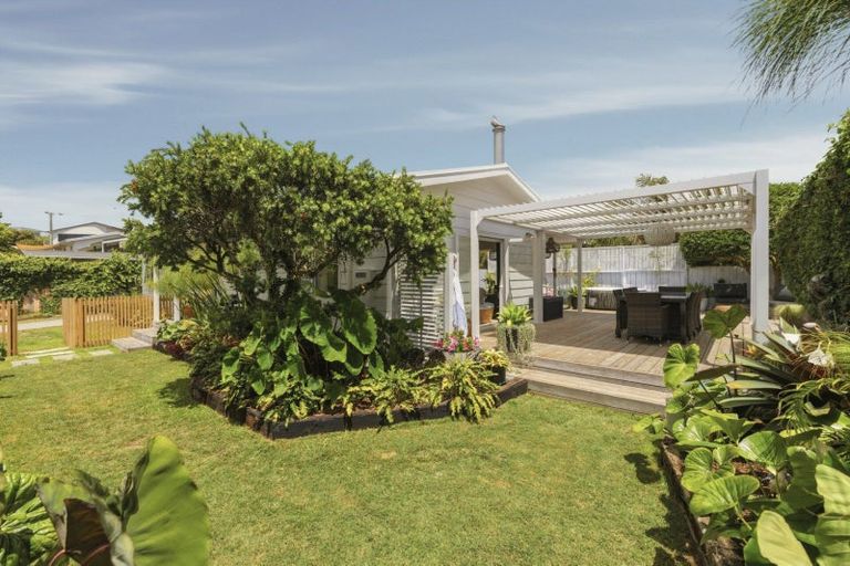 Photo of property in 5 Marjorie Lane, Papamoa Beach, Papamoa, 3118
