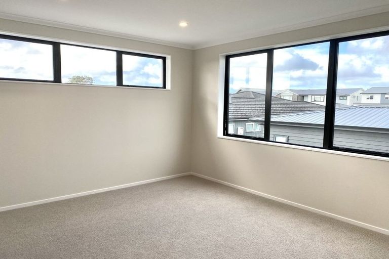 Photo of property in 32 Pamu Road, Whenuapai, Auckland, 0618