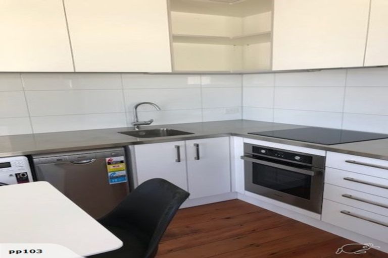 Photo of property in 116 Austin Street, Mount Victoria, Wellington, 6011