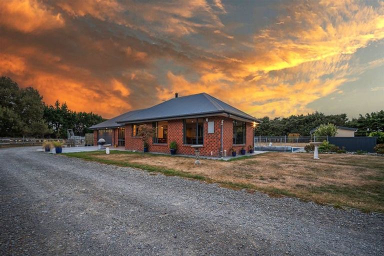 Photo of property in 541 Hoskyns Road, West Melton, Christchurch, 7675