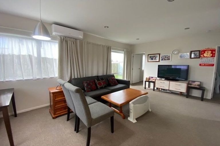 Photo of property in 168 Cascades Road, Pakuranga Heights, Auckland, 2010