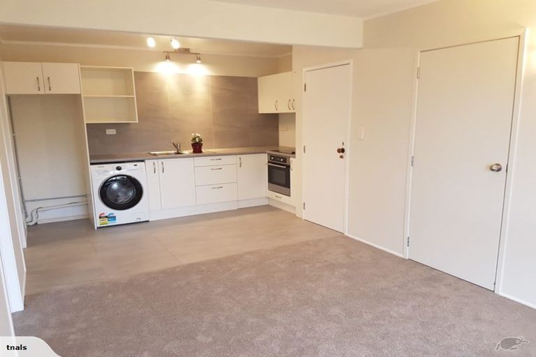 Photo of property in 14 Harper Street, Chatswood, Auckland, 0626