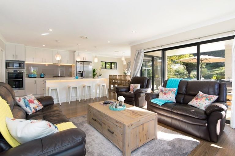 Photo of property in 29 Wautaiti Drive, Riverhead, 0820