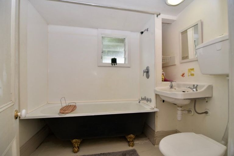 Photo of property in 262 High Street South, Carterton, 5713