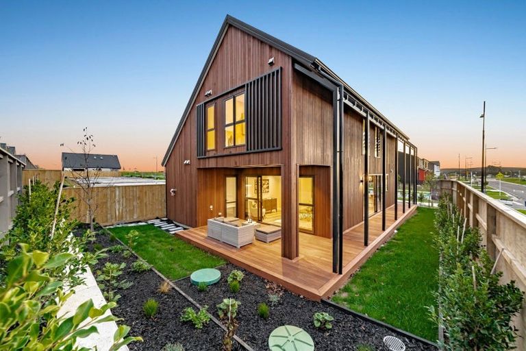 Photo of property in 1 Dorset Down Drive, Karaka, 2580