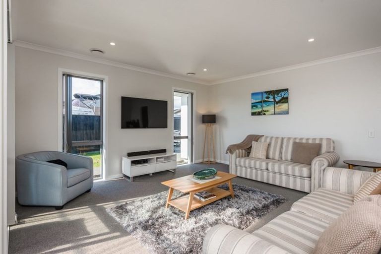 Photo of property in 6 Christow Court, Paraparaumu, 5032