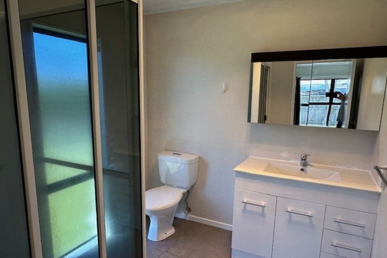 Photo of property in 26 Miriam Corban Heights, Henderson, Auckland, 0612