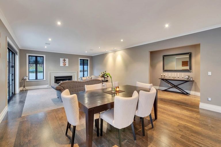 Photo of property in 23 Meteor Place, Schnapper Rock, Auckland, 0632