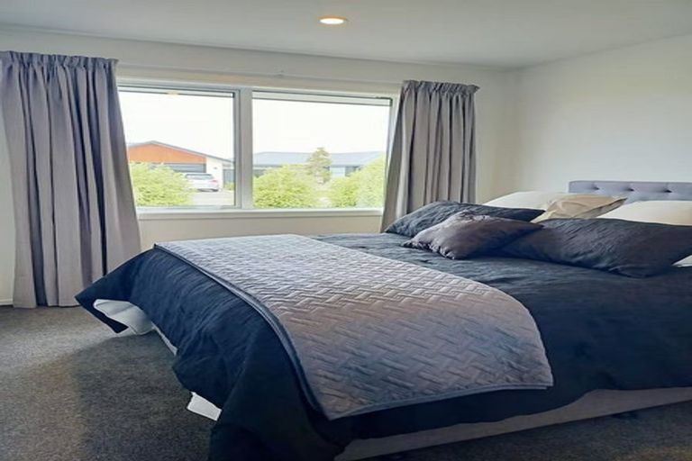 Photo of property in 2/2 Taita Drive, Boulcott, Lower Hutt, 5011