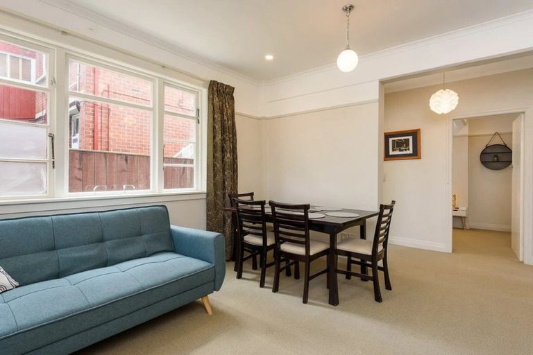 Photo of property in Norton Flats, 2/302 Willis Street, Aro Valley, Wellington, 6011