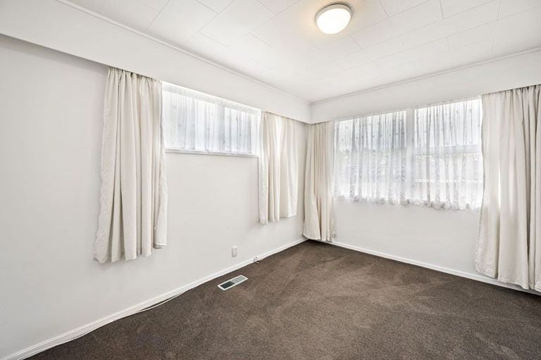 Photo of property in 5 Rameses Place, Pomare, Rotorua, 3015