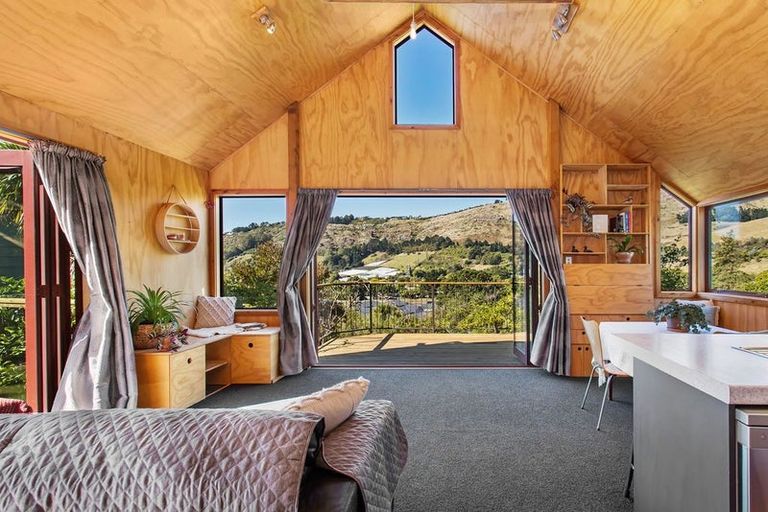 Photo of property in 37 Flinders Road, Heathcote Valley, Christchurch, 8022