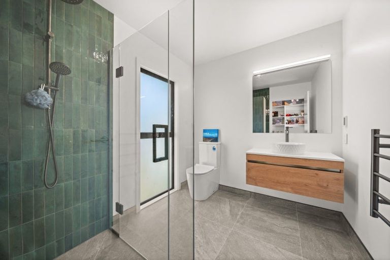 Photo of property in 17c Madison Street, Carterton, 5713