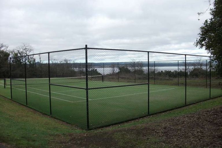 Photo of property in 50 Parawera Drive, Acacia Bay, Taupo, 3330