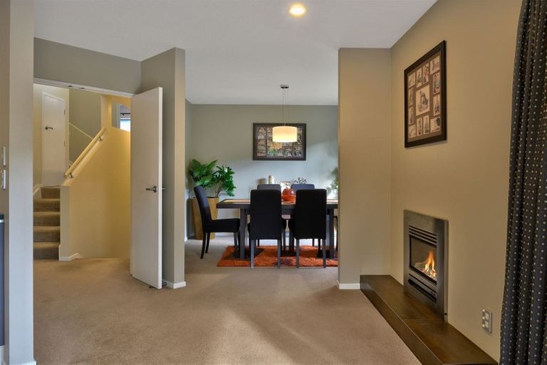 Photo of property in 23 Bemrose Place, Cockle Bay, Auckland, 2014